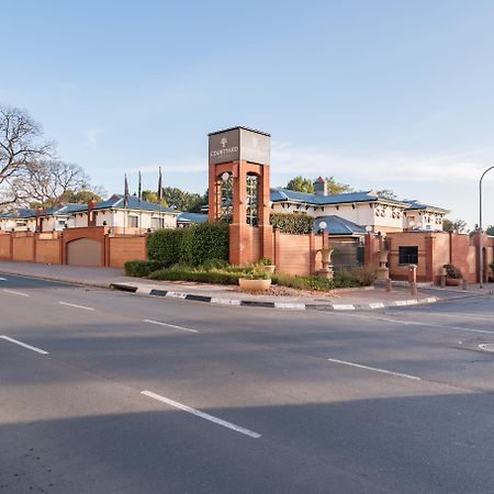 Courtyard Hotel Rosebank Johannesburg Bagian luar foto