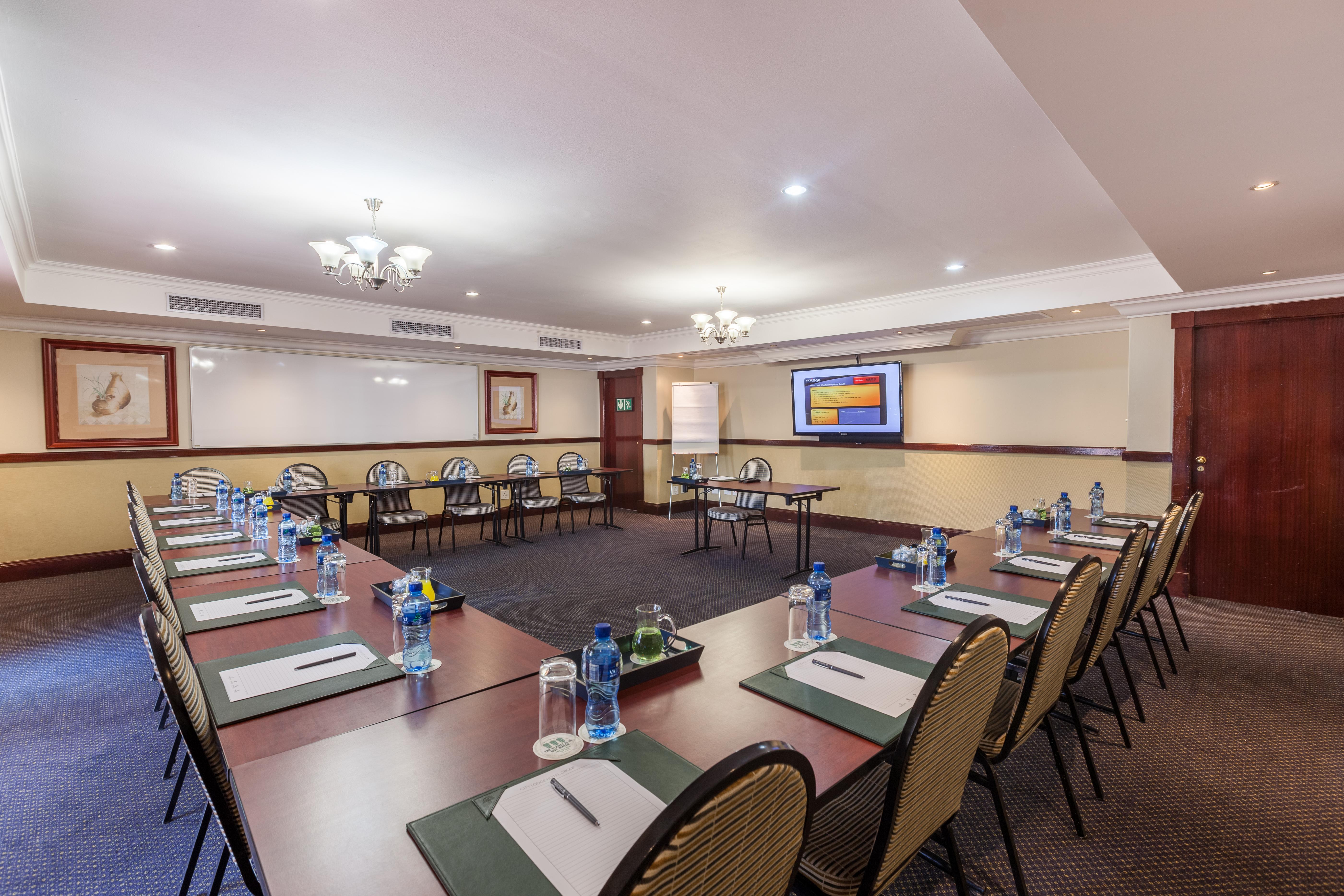 Courtyard Hotel Rosebank Johannesburg Bagian luar foto