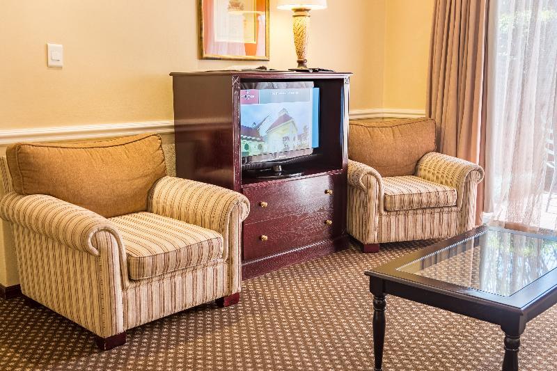 Courtyard Hotel Rosebank Johannesburg Bagian luar foto
