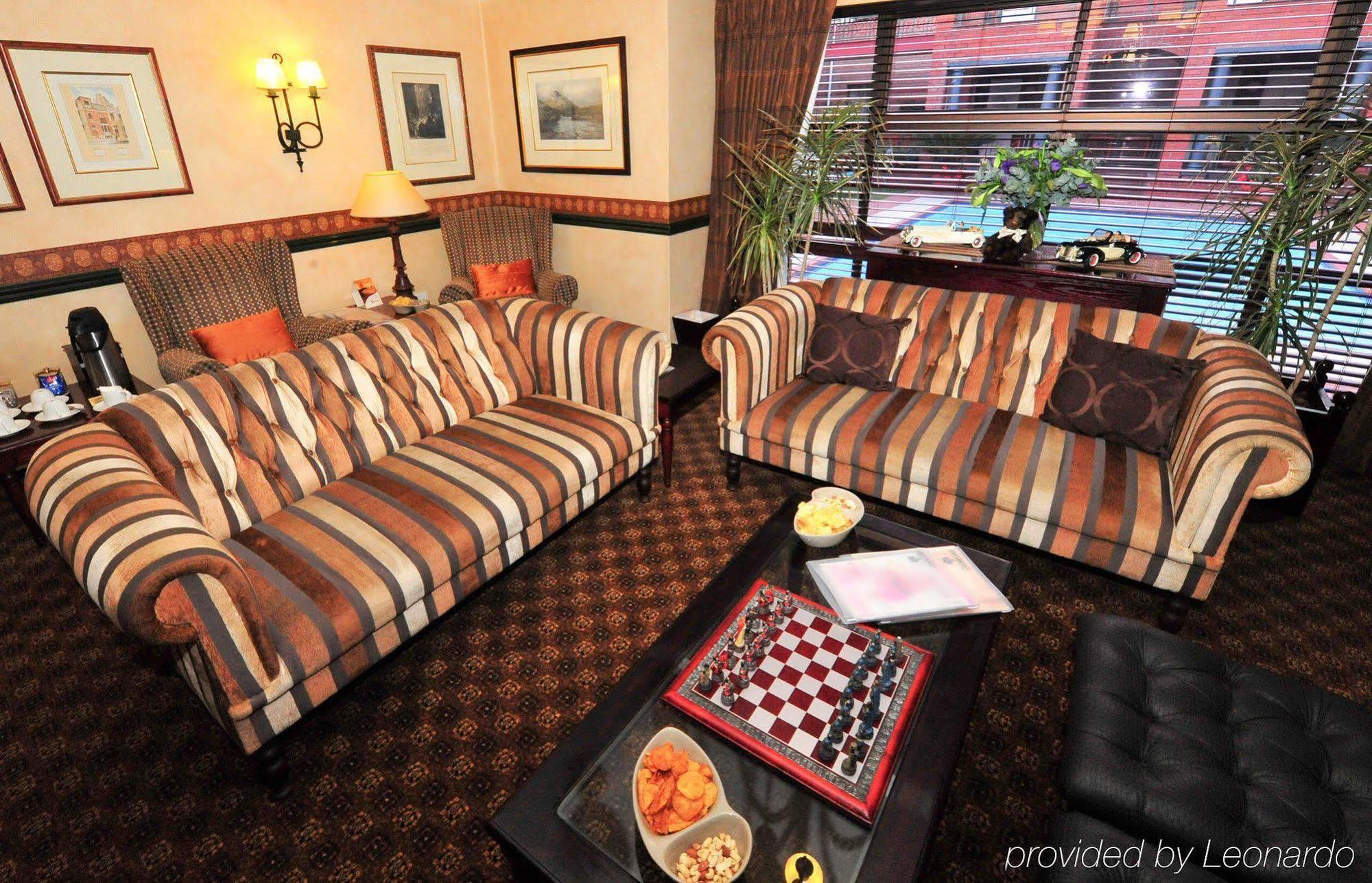 Courtyard Hotel Rosebank Johannesburg Bagian luar foto